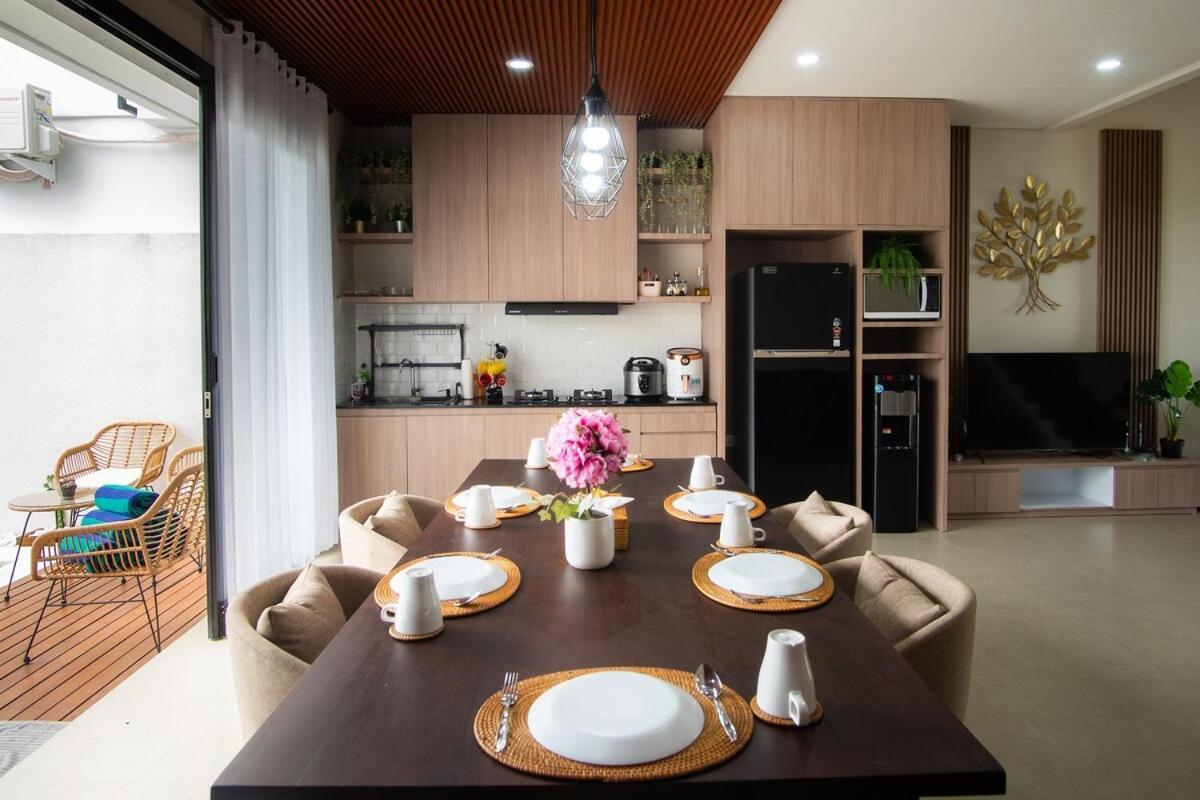 Rumah liburan Modern Tropical House *